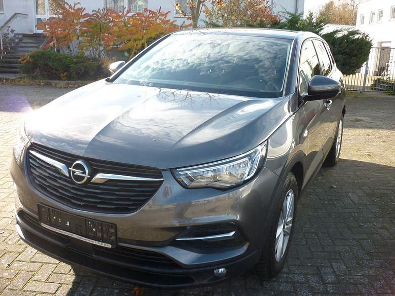 Grau Gebraucht 2018 Opel Grandland X Edition SUV | 13.990 € (Fairer Preis) - Bild 1/4