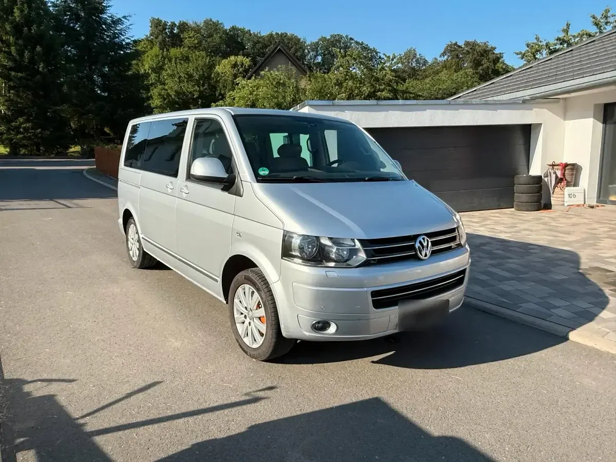 Gebraucht VW Multivan 140 PS (102 kW) 2010 Silber Van / Kleinbus