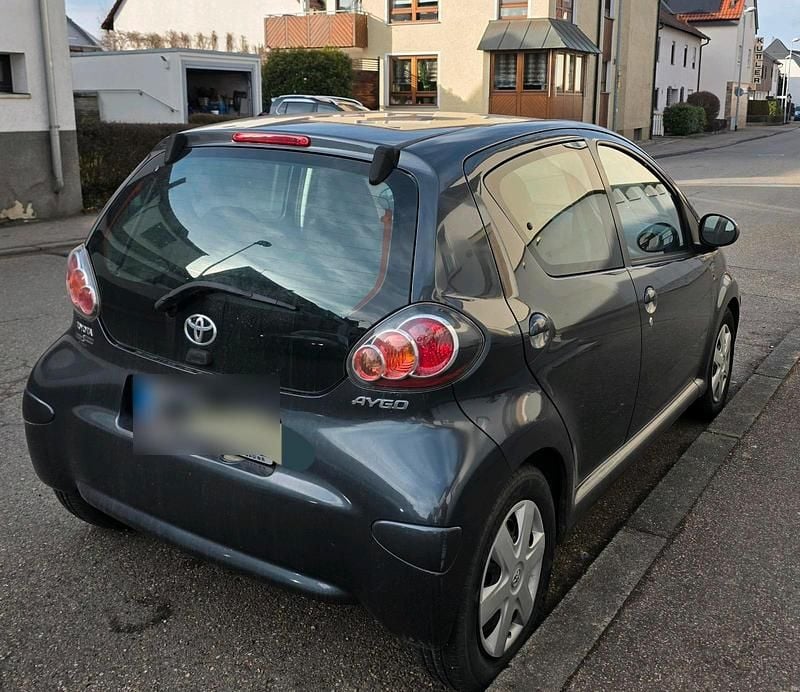 Gebraucht Toyota Aygo Cool 68 PS (50 kW) 2009 Grau Kleinwagen