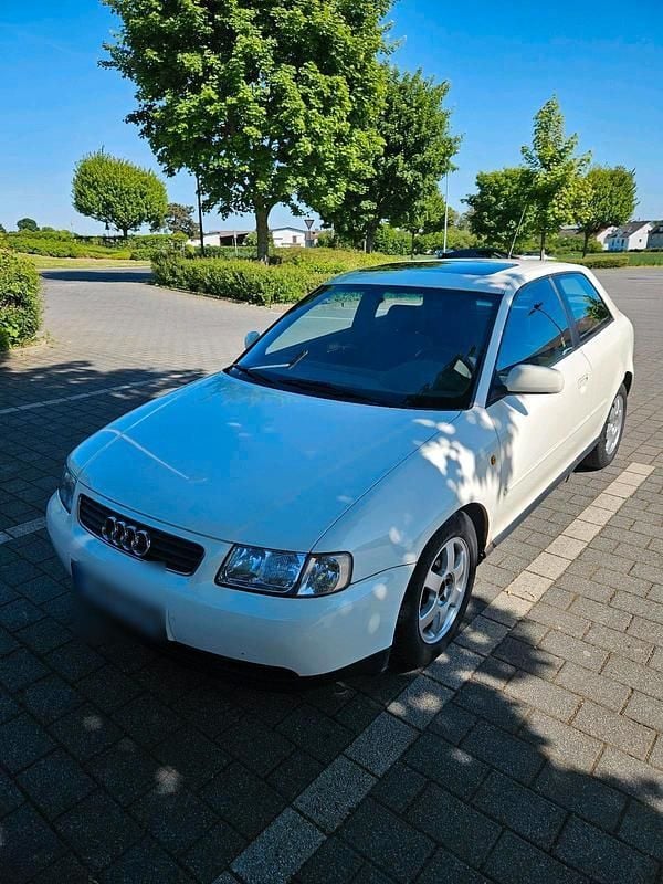 Weiß Gebraucht 1997 Audi A3 Kleinwagen | 650 € - Bild 1/4