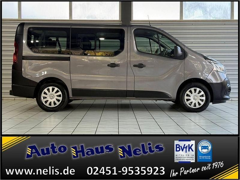Gebraucht Renault Trafic Life 145 PS (106 kW) 2020 Grau Van / Kleinbus