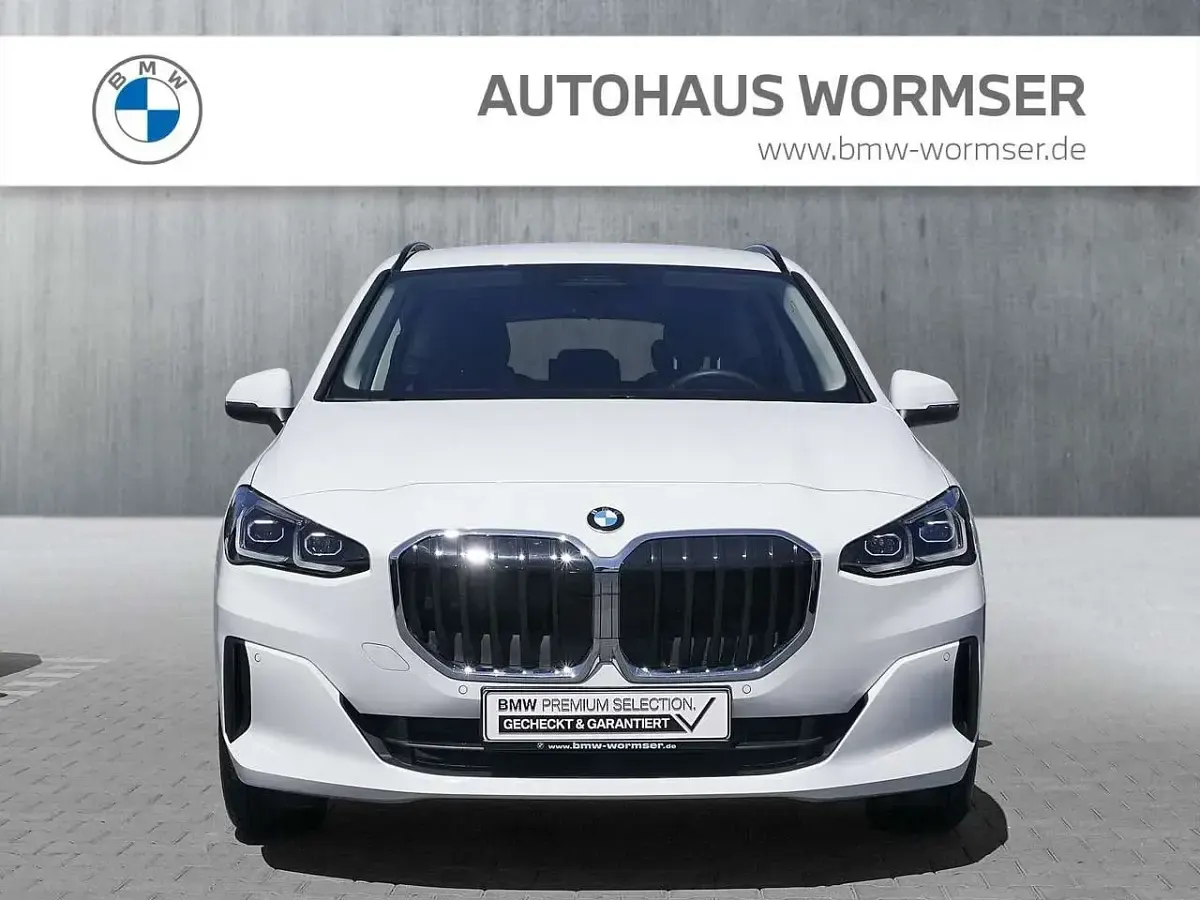 Gebraucht BMW 220 Active Tourer Comfort Edition 170 PS (125 kW) 2025 Weiß Van / Kleinbus