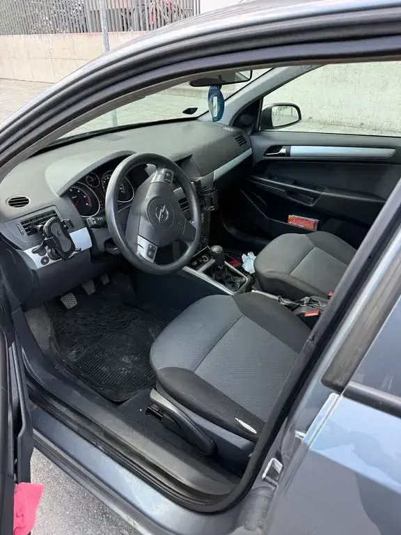 Gebraucht Opel Astra 101 PS (74 kW) 2004 Grau Limousine