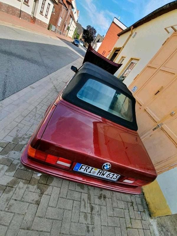 Andere farben Gebraucht 2025 BMW 318 Basis Cabrio | 10.500 € - Bild 1/4