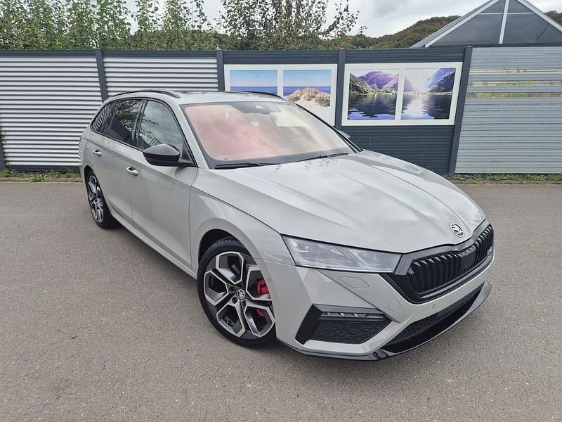 Seda steel/steel grau Gebraucht 2021 Skoda Octavia RS Kombi | 28.999 € (Superpreis) - Bild 1/4