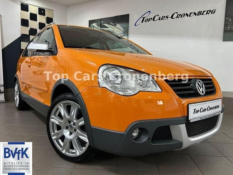 Orange Gebraucht 2009 VW Polo Cross Kleinwagen | 5.950 € (Fairer Preis) - Bild 1/4
