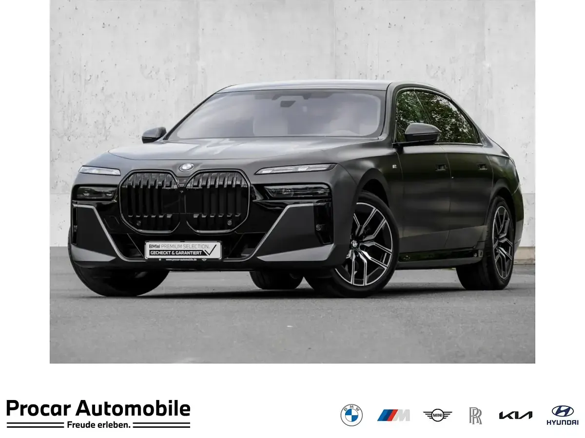 Gebraucht BMW 740 M Sport 299 PS (219 kW) 2025 Limousine