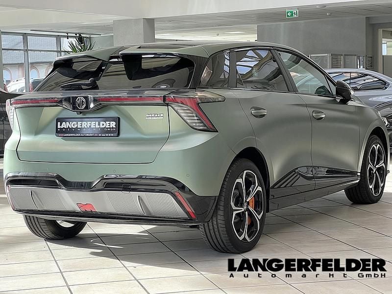 Gebraucht MG MG4 EV 319 kW (435 PS) 2024 Hunter green matt Kleinwagen