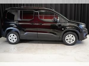 Neu Peugeot Rifter Allure 131 PS (96 kW) 2025 Schwarz Van / Kleinbus