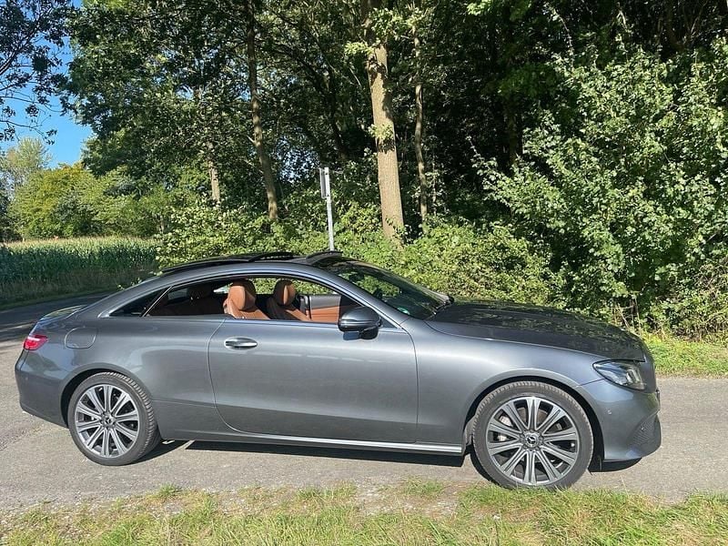 Gebraucht Mercedes E200 184 PS (135 kW) 2018 Grau Coupé