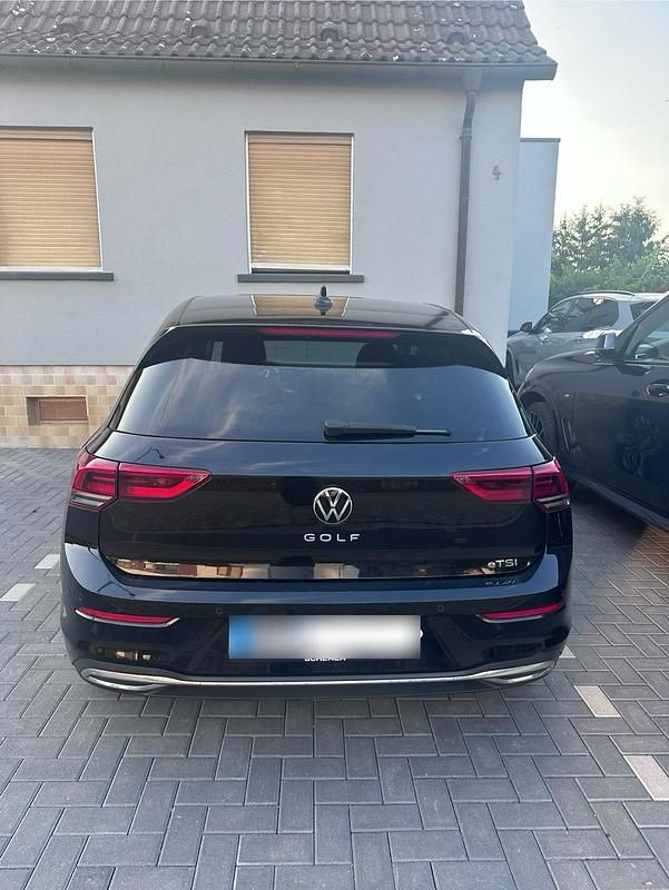 Gebraucht VW Golf VIII Move 130 PS (95 kW) 2023 Schwarz Kleinwagen
