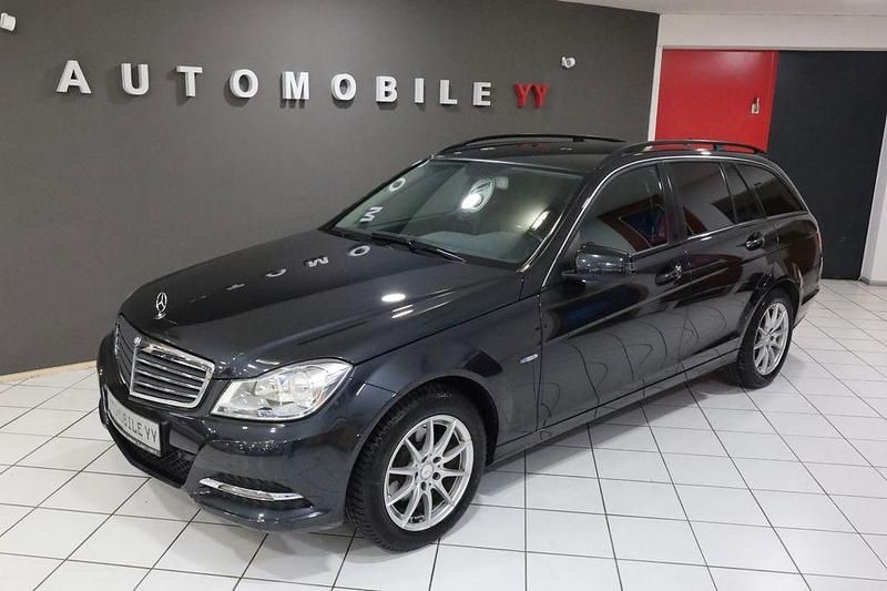 Gebraucht Mercedes C180 Elegance 156 PS (114 kW) 2012 Schwarz Limousine