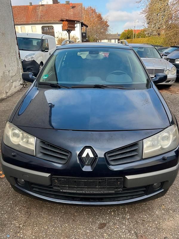 Blau Gebraucht 2006 Renault Mégane GrandTour Kombi | 1.400 € (Fairer Preis) - Bild 1/4