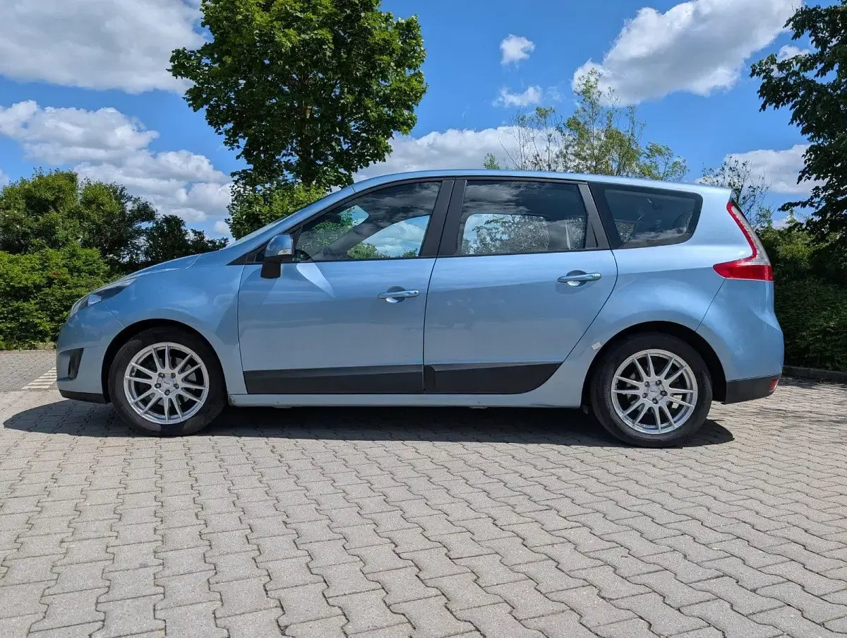 Gebraucht Renault Scenic E-Tech 106 PS (77 kW) 2010 Blau Van / Kleinbus