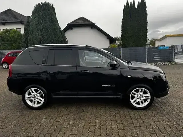 Usado Jeep Compass Limited 163 HP (119 kW) 2014 Preto SUV