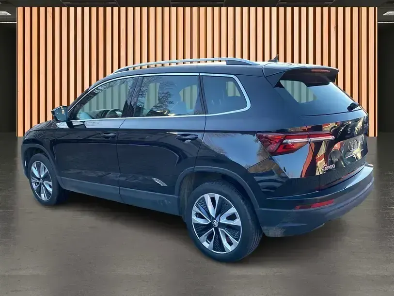 Gebraucht Skoda Karoq Selection 150 PS (110 kW) 2024 Schwarz schwarz (metallic) SUV