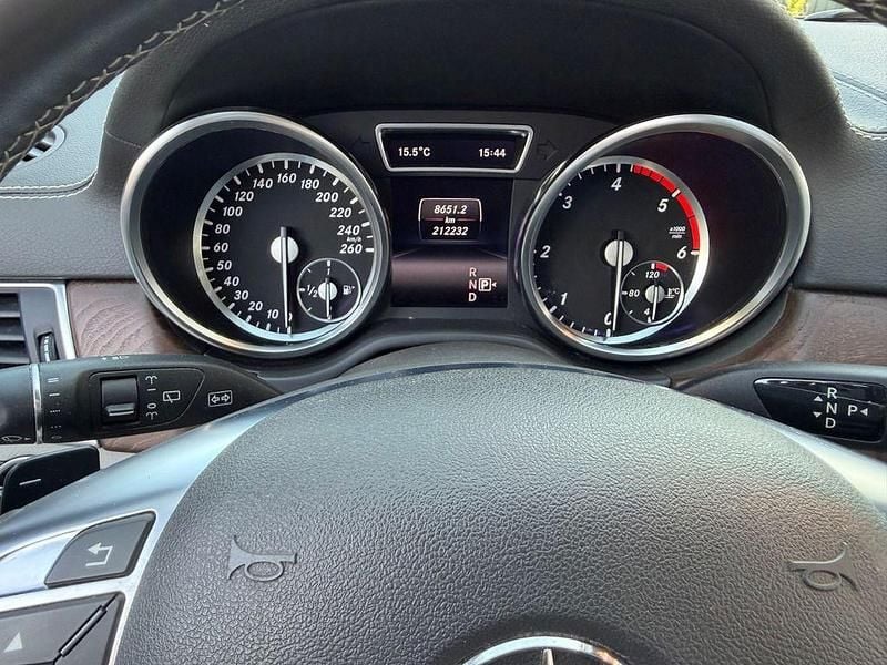 Gebraucht Mercedes GL350 258 PS (189 kW) 2015 Grau SUV