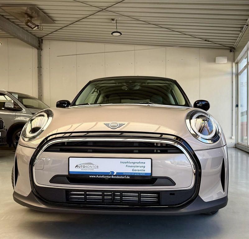 Grau Gebraucht 2022 Mini Cooper Sport Kleinwagen | 23.870 € (Fairer Preis) - Bild 1/4