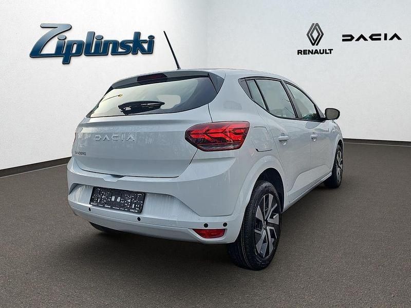 Neu Dacia Sandero Expression 101 PS (74 kW) 2025 Weiß Limousine