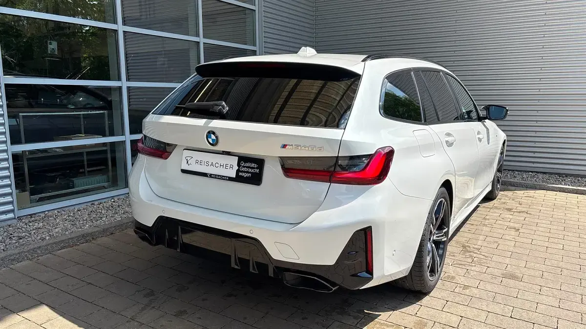 Gebraucht BMW M340 Efficient Dynamics 340 PS (250 kW) 2025 Mineralweiß metallic Limousine