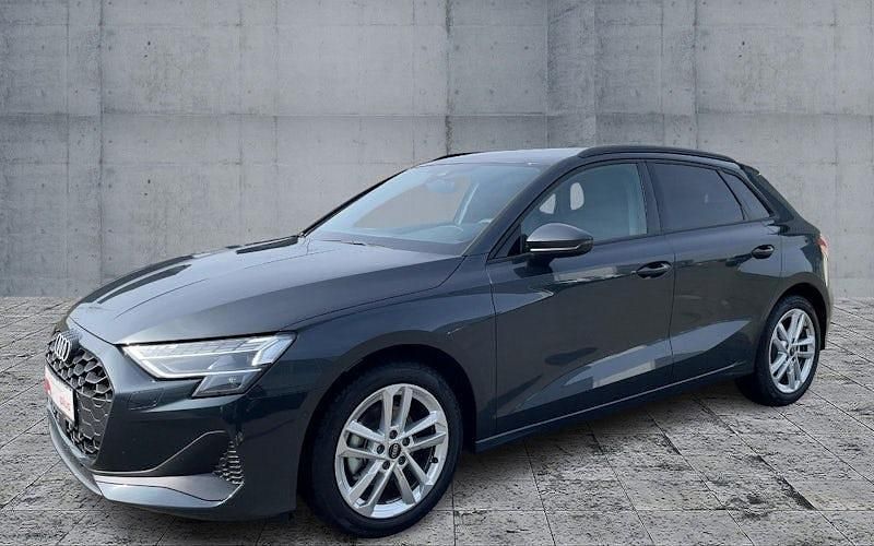 Second-hand Audi A3 Ambiente 116 CP (85 kW) 2025 Gri Berlinǎ