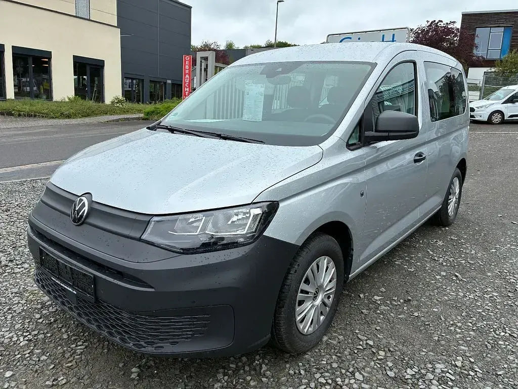 Usata VW Caddy 102 CV (75 kW) 2022 Argento Monovolume