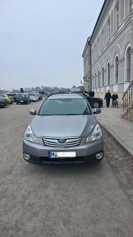 Gebraucht Subaru Outback 167 PS (122 kW) 2011 Grau Kombi