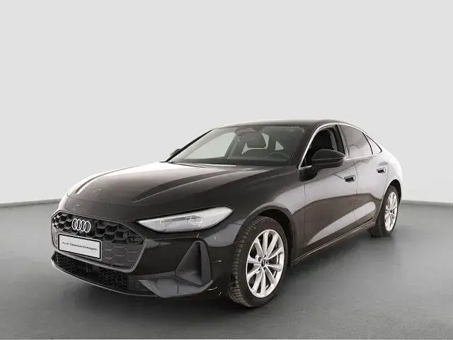 Second-hand Audi A5 Basis 204 CP (150 kW) 2025 Negru Berlinǎ