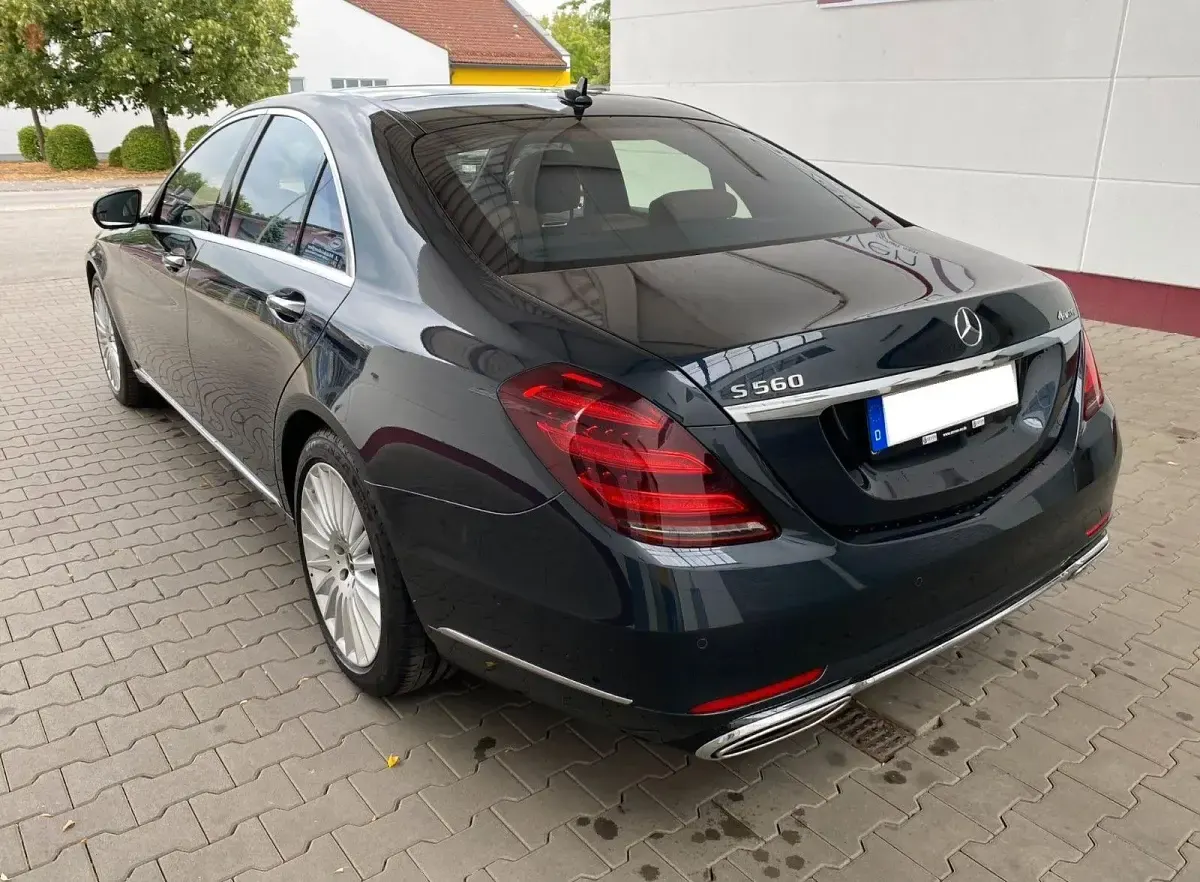 Gebraucht Mercedes S560 469 PS (344 kW) 2020 Blau Limousine
