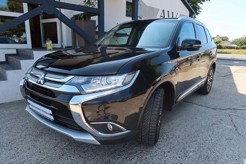 Schwarz Gebraucht 2017 Mitsubishi Outlander SUV | 14.100 € (Guter Preis) - Bild 1/4
