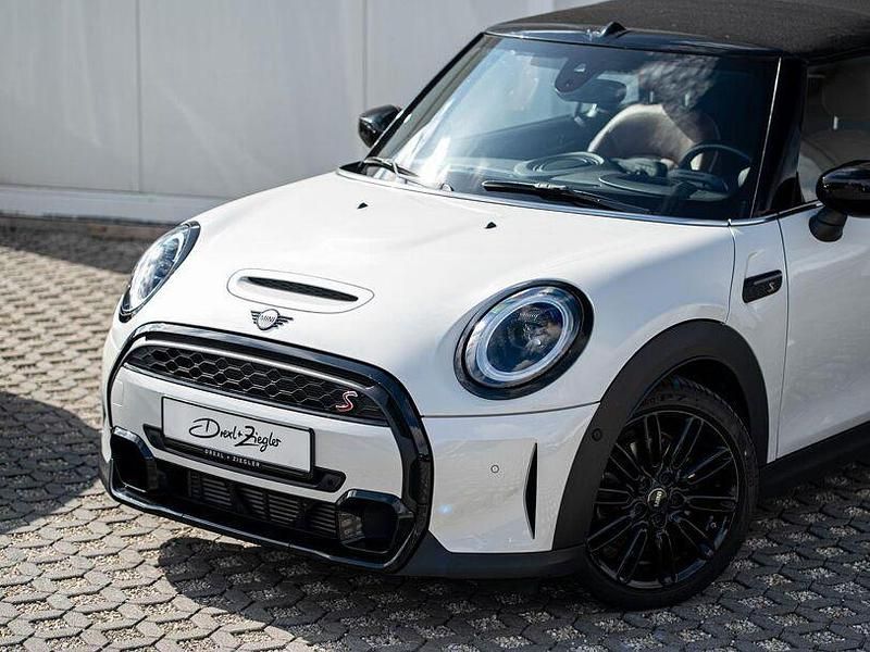 Gebraucht Mini Cooper S Classic 178 PS (130 kW) 2023 Weiss Kleinwagen