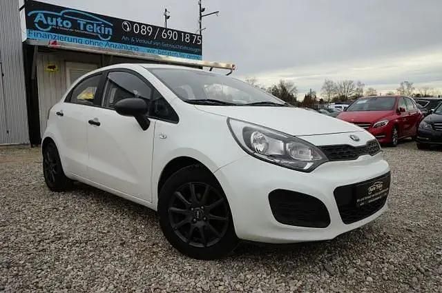 Usata Kia Rio 86 CV (63 kW) 2014 Bianco Berlina