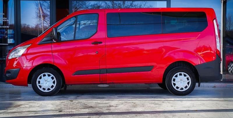Gebraucht Ford Transit 125 PS (91 kW) 2015 Rot Van / Kleinbus