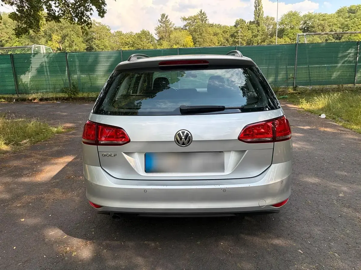 Gebraucht VW Golf VII 110 PS (80 kW) 2016 Silber Kombi