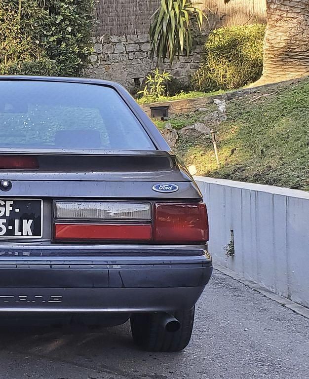 Grau Gebraucht 1991 Ford Mustang | 18.000 € - Bild 1/4