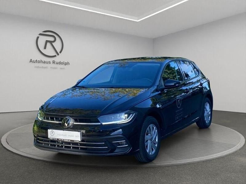Gebraucht VW Polo Style 95 PS (69 kW) 2024 Deep black perleffekt Limousine