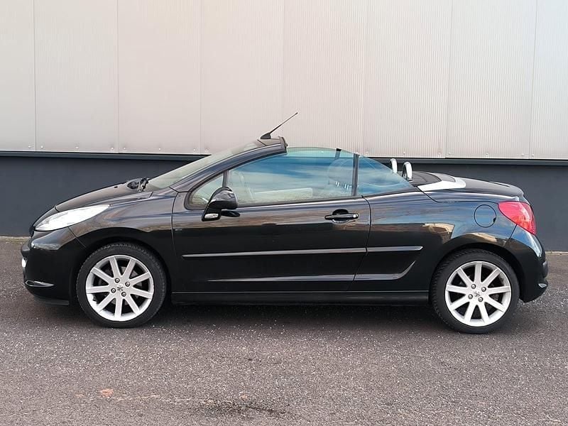 Schwarz Gebraucht 2009 Peugeot 207 CC Roland Garros Cabrio | 2.990 € (Superpreis) - Bild 1/4