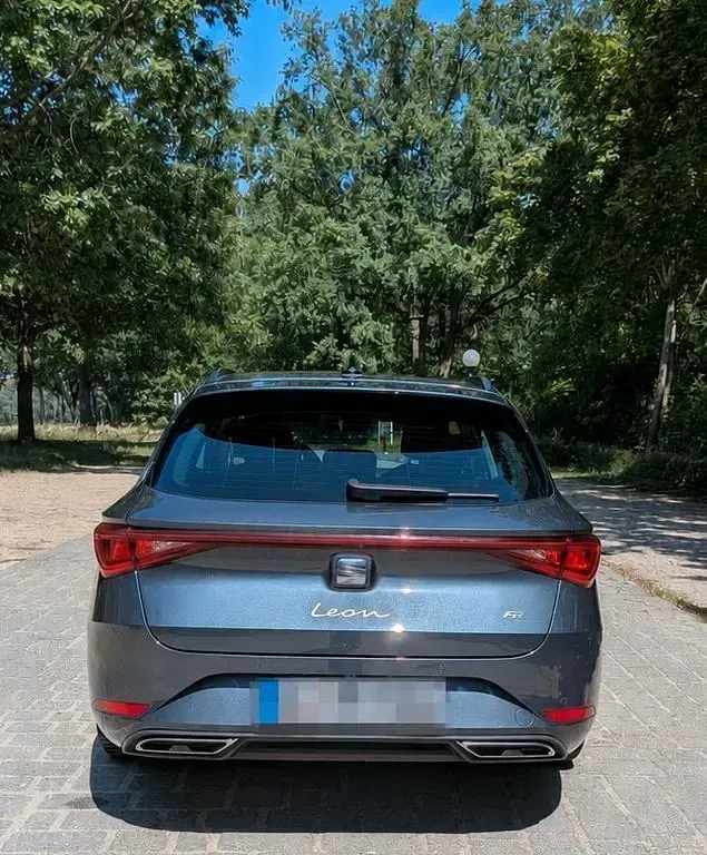 Gebraucht Seat Leon ST FR 150 PS (110 kW) 2024 Grau Kombi