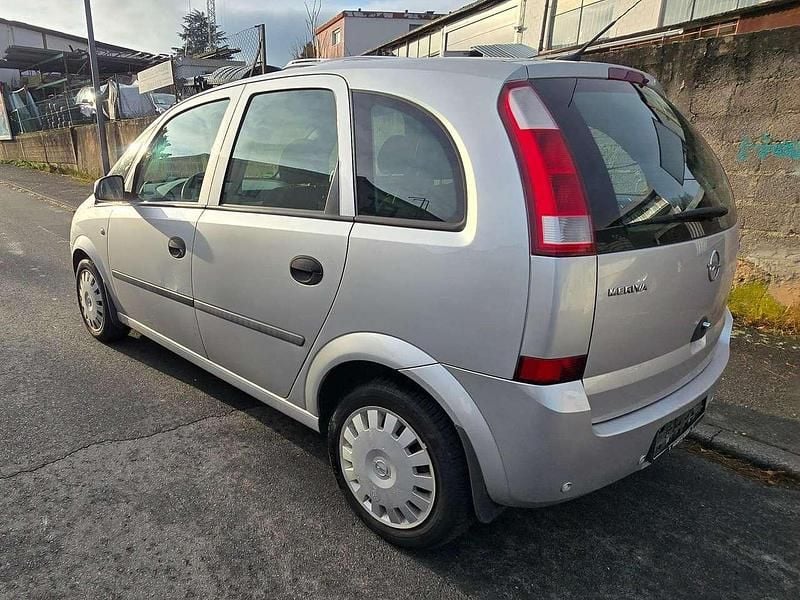 Używany Opel Meriva Edition 101 KM (74 kW) 2004 Srebrny Minivan