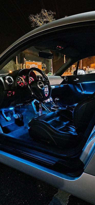 Gebraucht Audi TT Ambiente 220 PS (161 kW) 1999 Silber Coupé