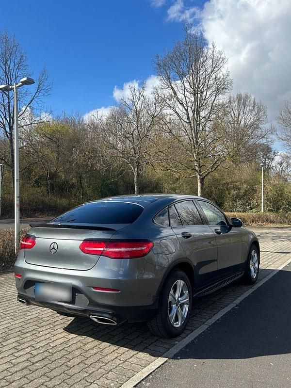 Gebraucht Mercedes GLC250 211 PS (155 kW) 2017 Grau SUV