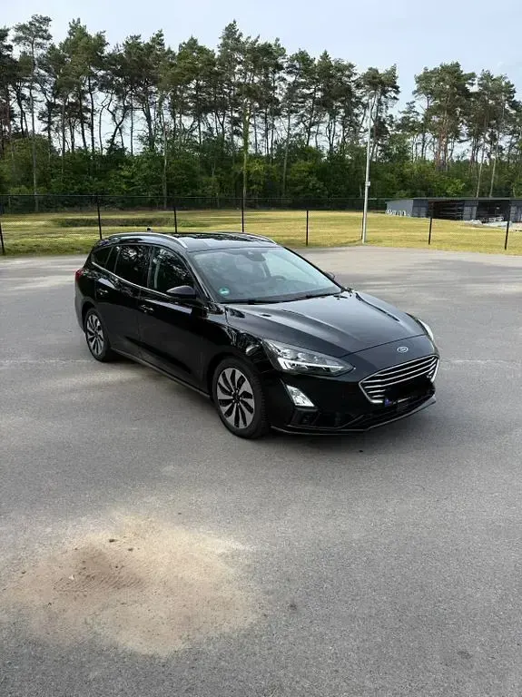 Gebraucht Ford Focus Active 120 PS (88 kW) 2019 Schwarz Limousine