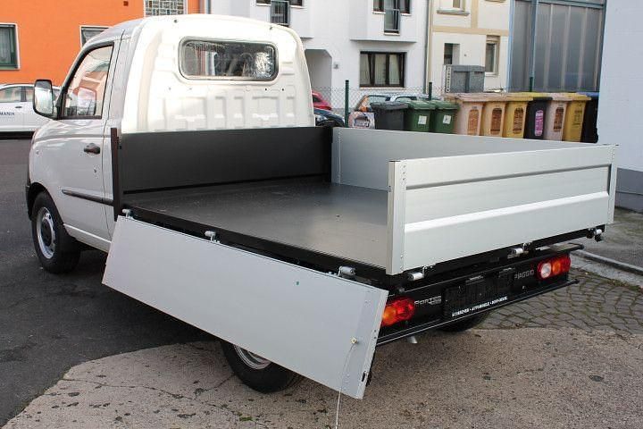 Neu Piaggio Porter 106 PS (77 kW) 2025 Weiß SUV