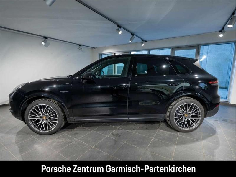 Gebraucht Porsche Cayenne 462 PS (339 kW) 2021 Tiefschwarz SUV