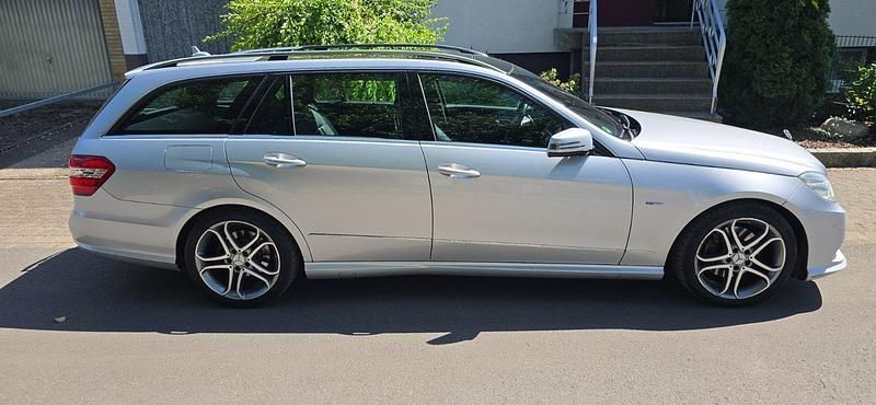 Gebraucht Mercedes E350 AMG 231 PS (169 kW) 2010 Silber Kombi