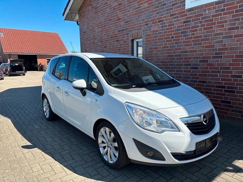 Używany Opel Meriva 120 KM (88 kW) 2010 Biały Minivan