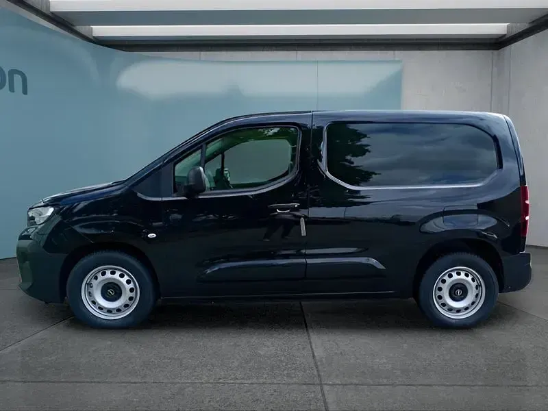 Nowe Opel Combo-e Life 100 kW (136 KM) 2025 Czarny