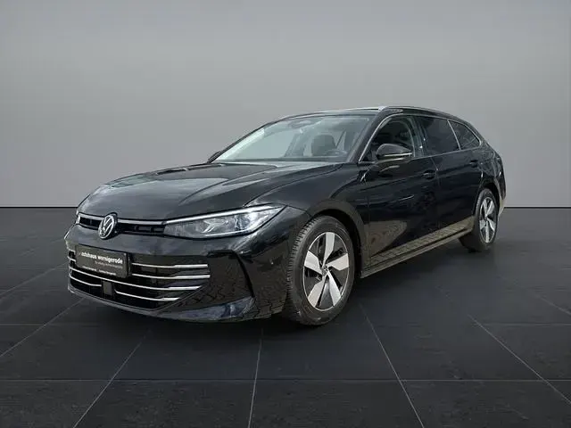 Gebraucht VW Passat Elegance 150 PS (110 kW) 2025 Kombi