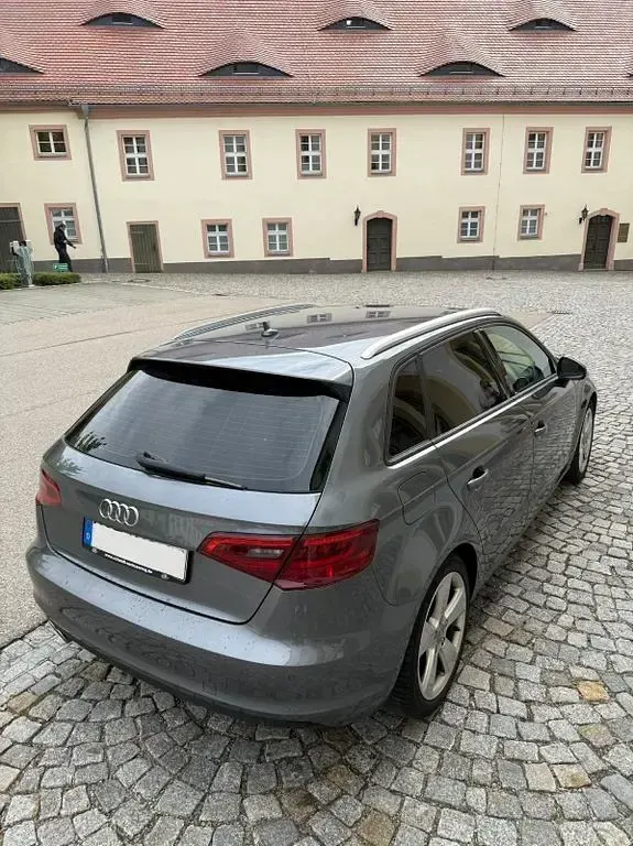 Second-hand Audi A3 Ambition 150 CP (110 kW) 2015 Gri Berlinǎ