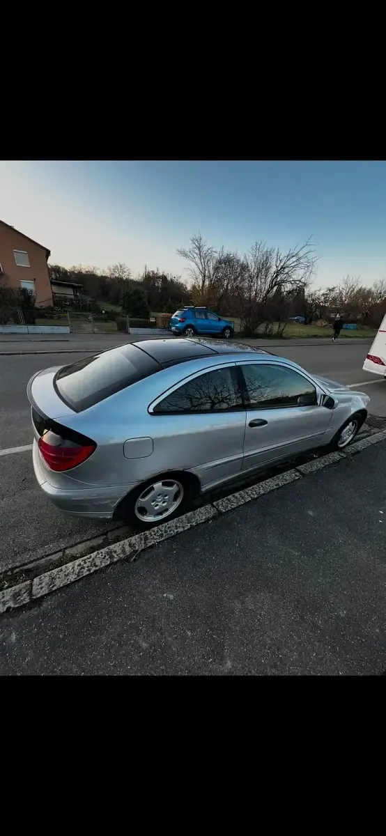 Gebraucht Mercedes C180 2001 Silber Coupé